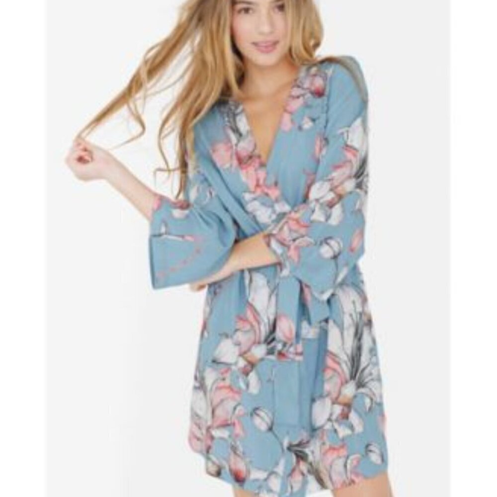 Plum Pretty Sugar Floral Robe Kimono Sleeve Size Small Resort Lounge Euro Garden
